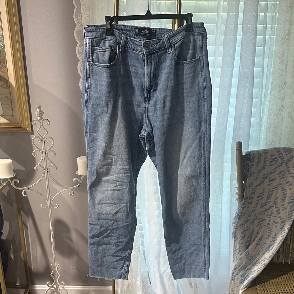 Hollister Women's Ultra-High Rise Mom Jeans in Light Blue